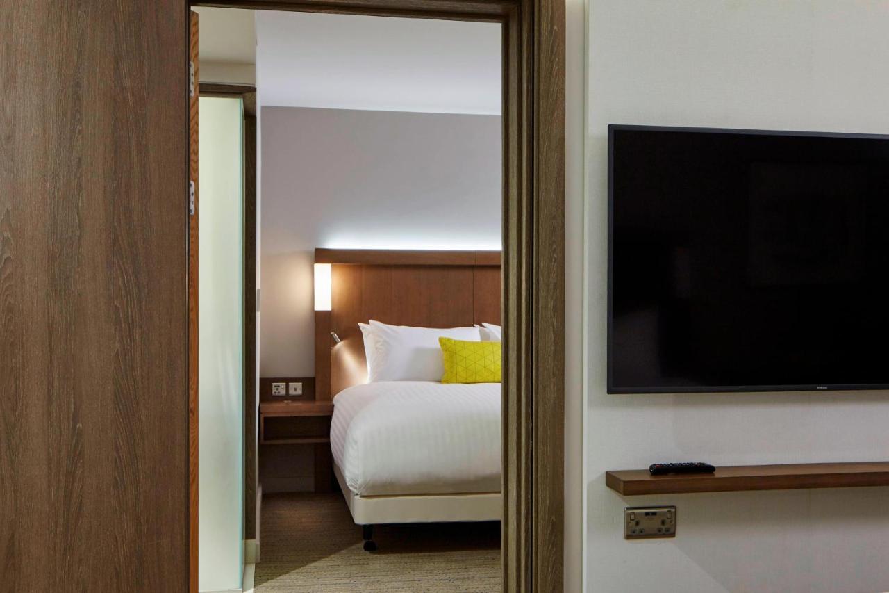 Courtyard By Marriott Oxford South Hotel Abingdon-on-Thames Екстериор снимка