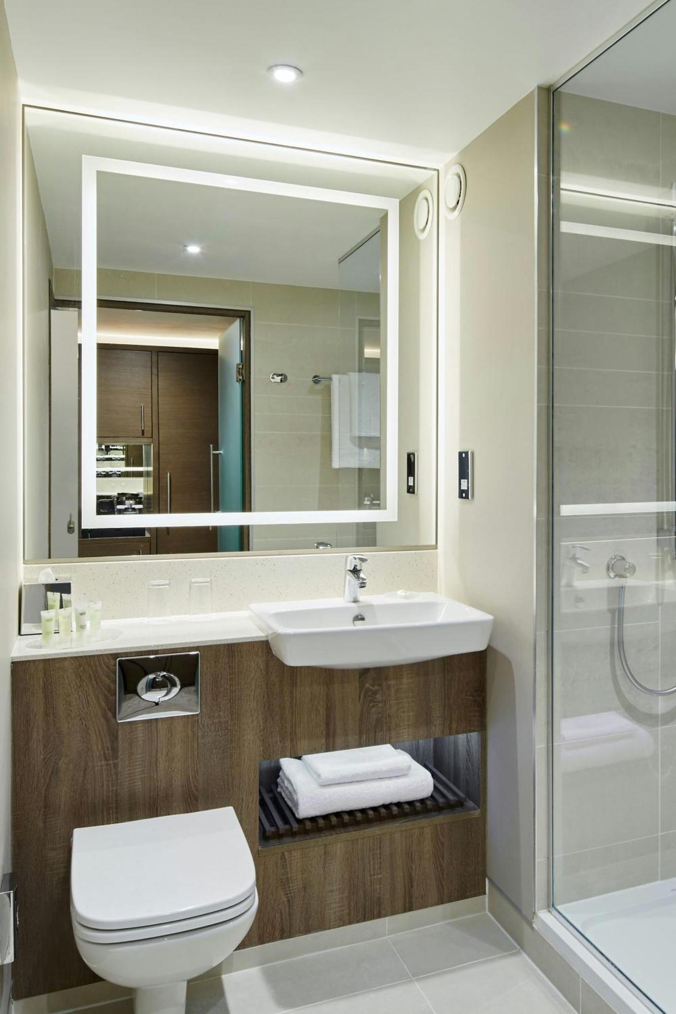 Courtyard By Marriott Oxford South Hotel Abingdon-on-Thames Екстериор снимка