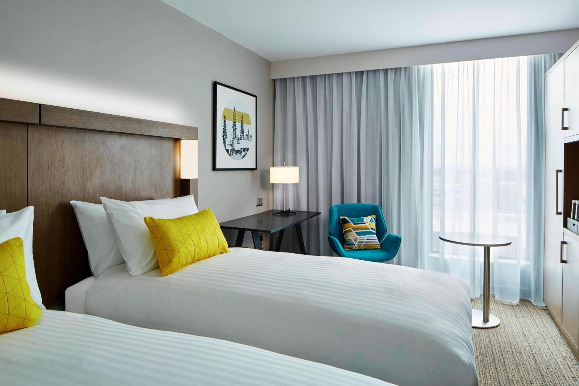Courtyard By Marriott Oxford South Hotel Abingdon-on-Thames Екстериор снимка